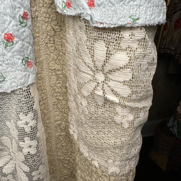 🆕 POL Floral Patchwork Pants NWOT - Picture 4 of 9